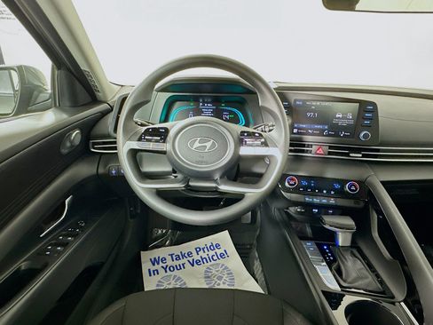 New 2026 Hyundai Elantra Blue FWD image 20