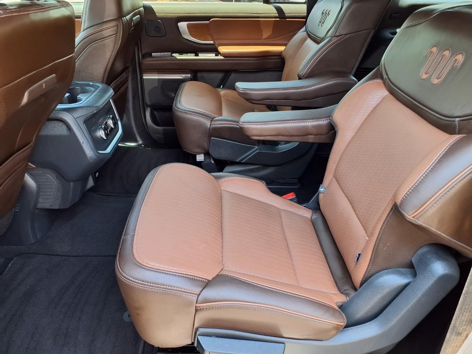 Used 2025 Ford Expedition Max King Ranch AWD/4WD image 14