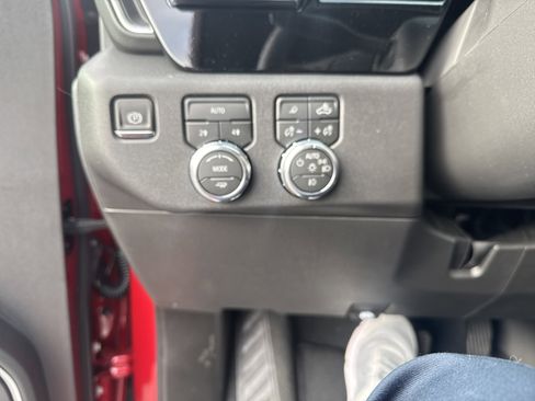 New 2026 GMC Sierra 1500 SLT image 30