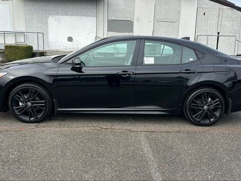 New 2026 Toyota Camry Hybrid image 8