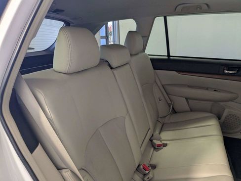 Used 2014 Subaru Outback 2.5i Limited AWD/4WD image 28