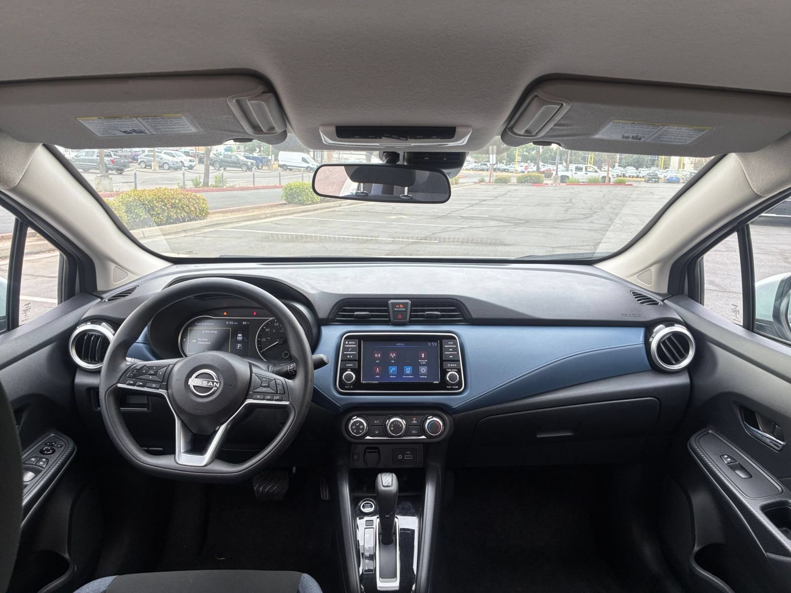 Used 2025 Nissan Versa SV FWD image 30