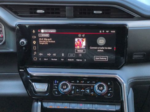 Used 2024 GMC Sierra 1500 Denali w/ Technology Package AWD/4WD image 17