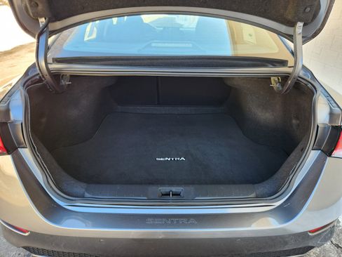 Used 2024 Nissan Sentra SV image 8