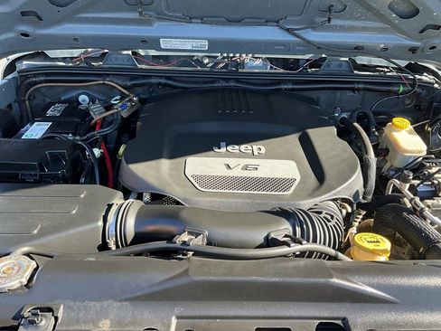 Used 2014 Jeep Wrangler Unlimited Sport w/ Max Tow Package image 16