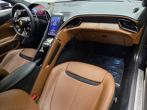 Used 2024 Ferrari Roma RWD image 29