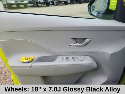 Used 2025 Hyundai Kona SEL AWD/4WD image 14