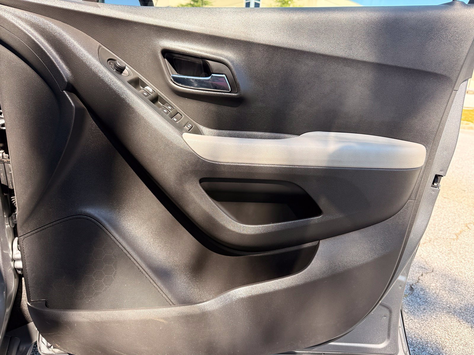 Used 2020 Chevrolet Trax LS w/ Tint and Cruise Package FWD image 40