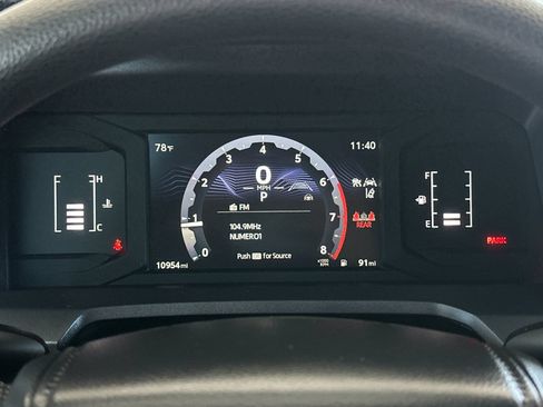 Used 2025 Toyota Tacoma SR5 AWD/4WD image 21