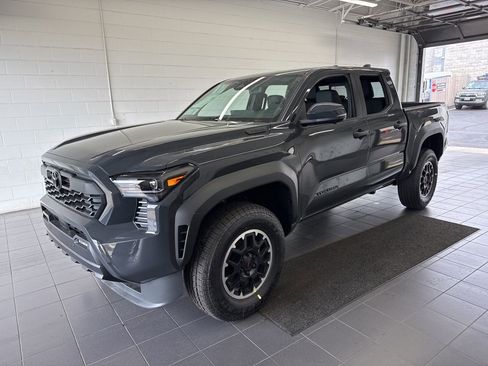 New 2026 Toyota Tacoma TRD Off-Road AWD/4WD image 4