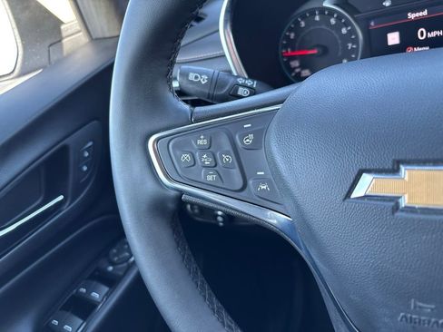 Used 2024 Chevrolet Equinox Premier image 24