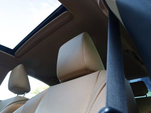 Used 2022 Lexus ES 350 w/ Premium Package image 15