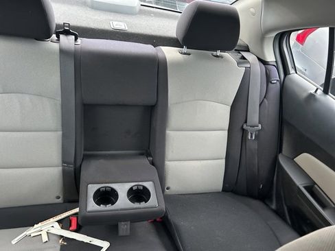 Used 2014 Chevrolet Cruze LS image 19