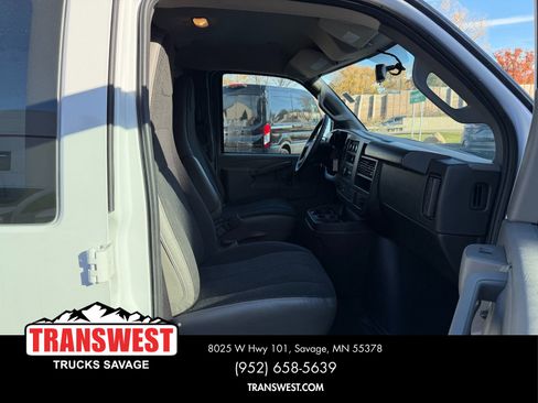 Used 2024 GMC Savana 2500 w/ Driver Convenience Package image 19