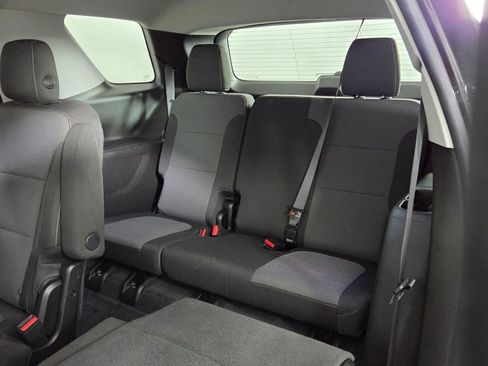 Used 2018 Chevrolet Traverse LT w/ LPO, Cargo Package image 33