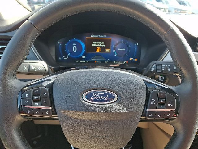 Certified 2022 Ford Escape SEL w/ Technology Package FWD image 18