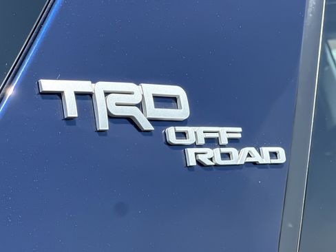 Certified 2022 Toyota 4Runner TRD Off-Road Premium AWD/4WD image 27