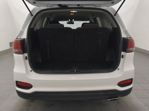 Used 2019 Kia Sorento LX image 29