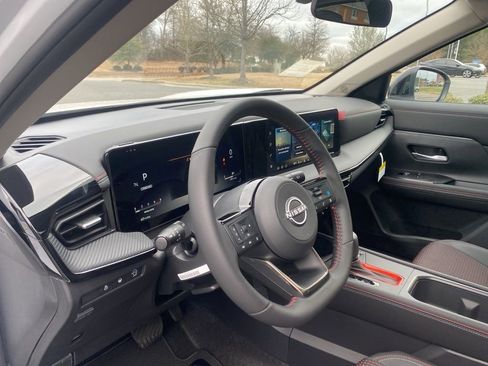 New 2026 Nissan Kicks SR w/ SR Premium Package image 13
