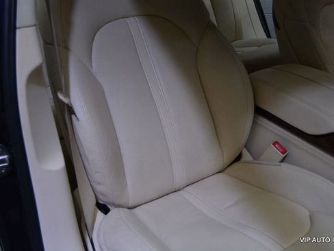 Used 2014 Audi A8 L TDI w/ Premium Package image 16