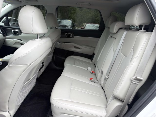Used 2023 Kia Sorento S w/ Panoramic Sunroof Package FWD image 14