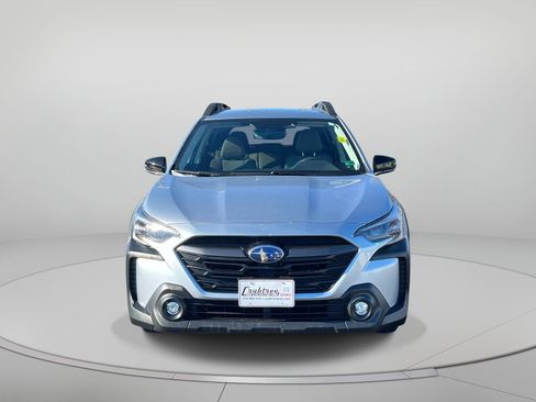 Used 2024 Subaru Outback Premium image 9