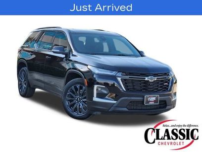 Used 2023 Chevrolet Traverse RS