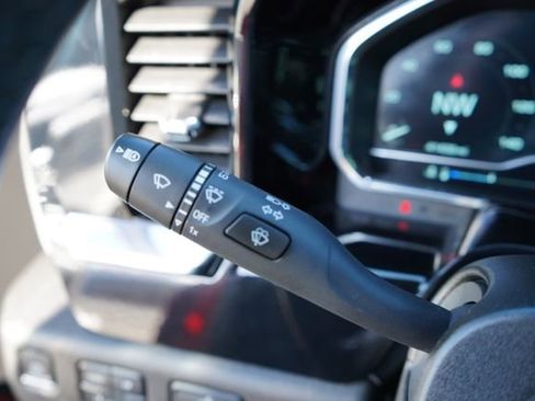 Used 2024 GMC Sierra 1500 Elevation image 17