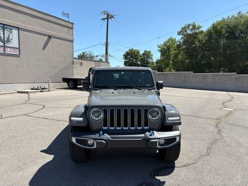 Used 2023 Jeep Wrangler Unlimited Sahara w/ Cold Weather Group AWD/4WD image 8