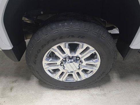 Certified 2022 GMC Sierra 3500 Denali w/ Denali Ultimate Package AWD/4WD image 7