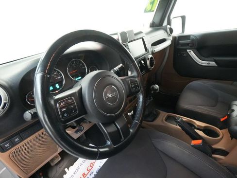 Used 2013 Jeep Wrangler Unlimited Rubicon w/ Dual Top Group AWD/4WD image 14