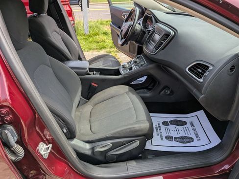 Used 2016 Chrysler 200 Limited w/ Convenience Group FWD image 31
