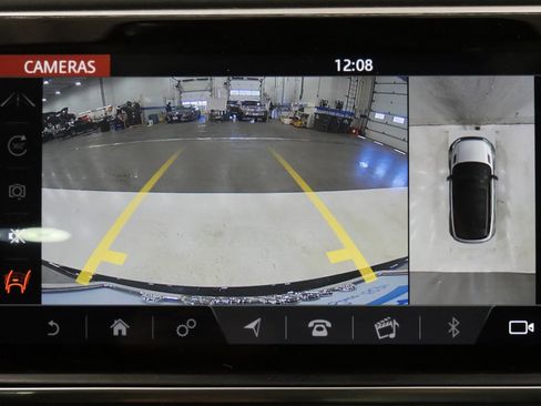 Used 2020 Land Rover Range Rover Evoque SE AWD/4WD image 19