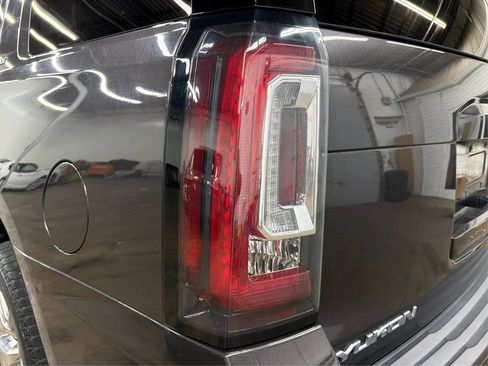 Used 2016 GMC Yukon SLT w/ Open Road Package RWD image 47