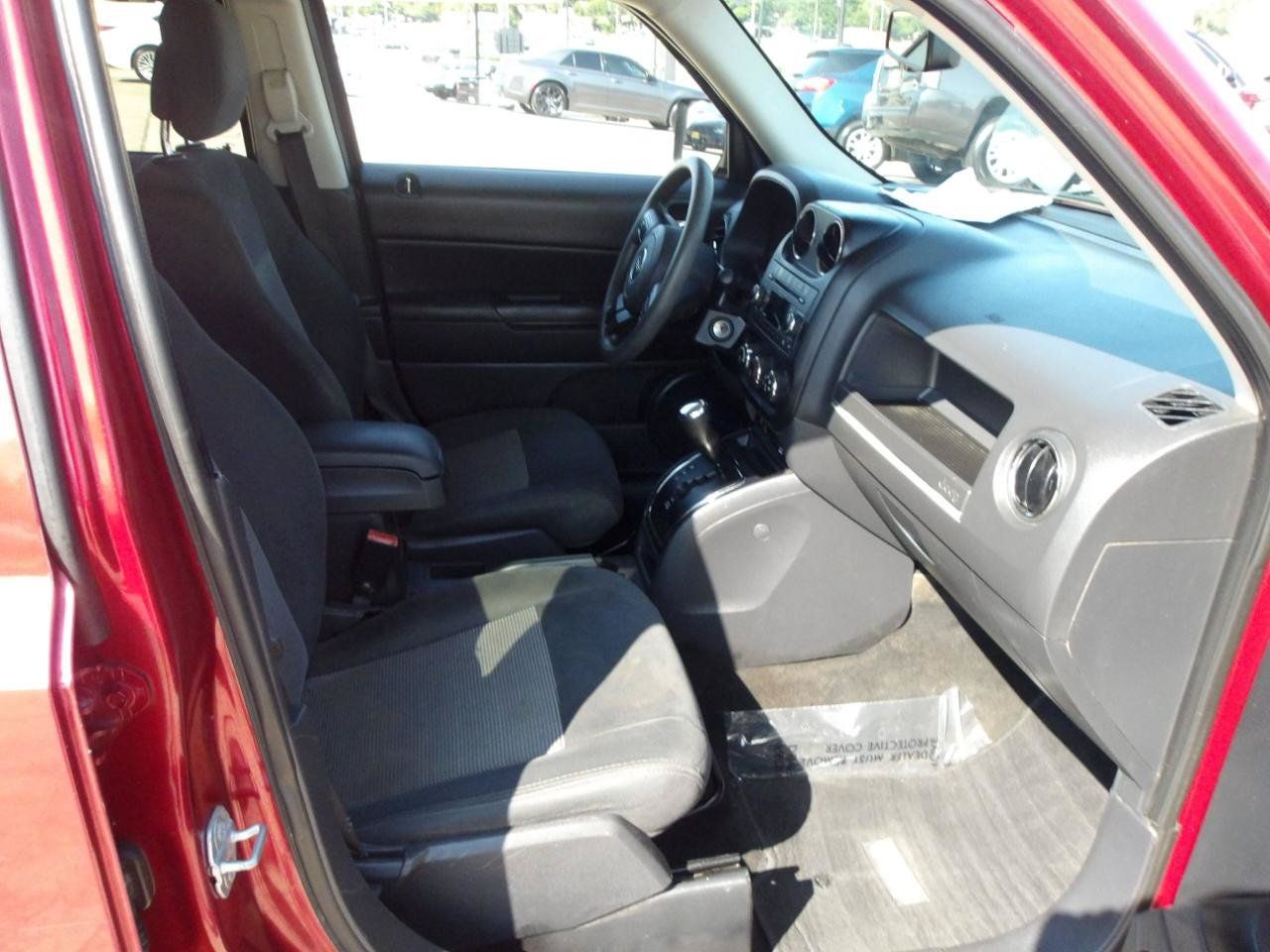 Used 2017 Jeep Patriot Sport w/ Power Value Group FWD image 10