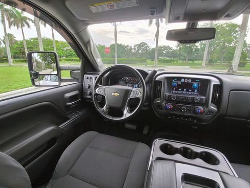 Used 2016 Chevrolet Silverado 3500 LT w/ LT Convenience Package AWD/4WD image 11
