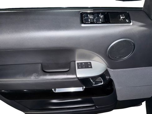 Used 2019 Land Rover Range Rover Sport SVR image 11