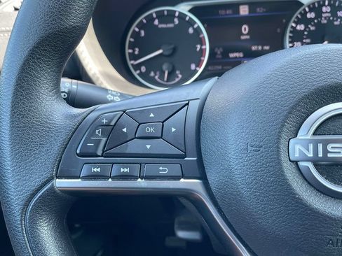 Used 2024 Nissan Sentra SV FWD image 22