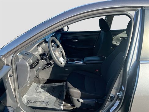 Used 2023 Nissan Sentra SV image 19