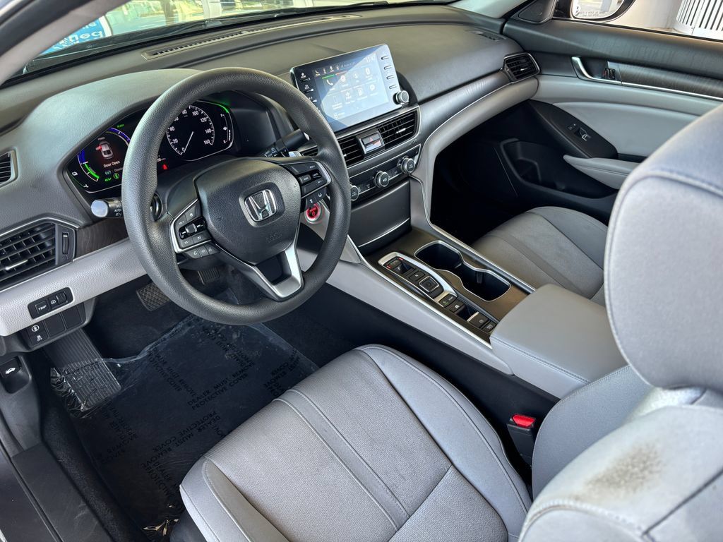 Used 2018 Honda Accord EX image 9