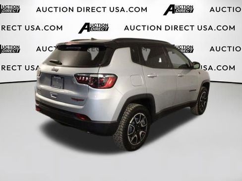 Used 2024 Jeep Compass Trailhawk AWD/4WD image 49