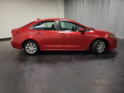 Used 2021 Toyota Corolla LE FWD image 9