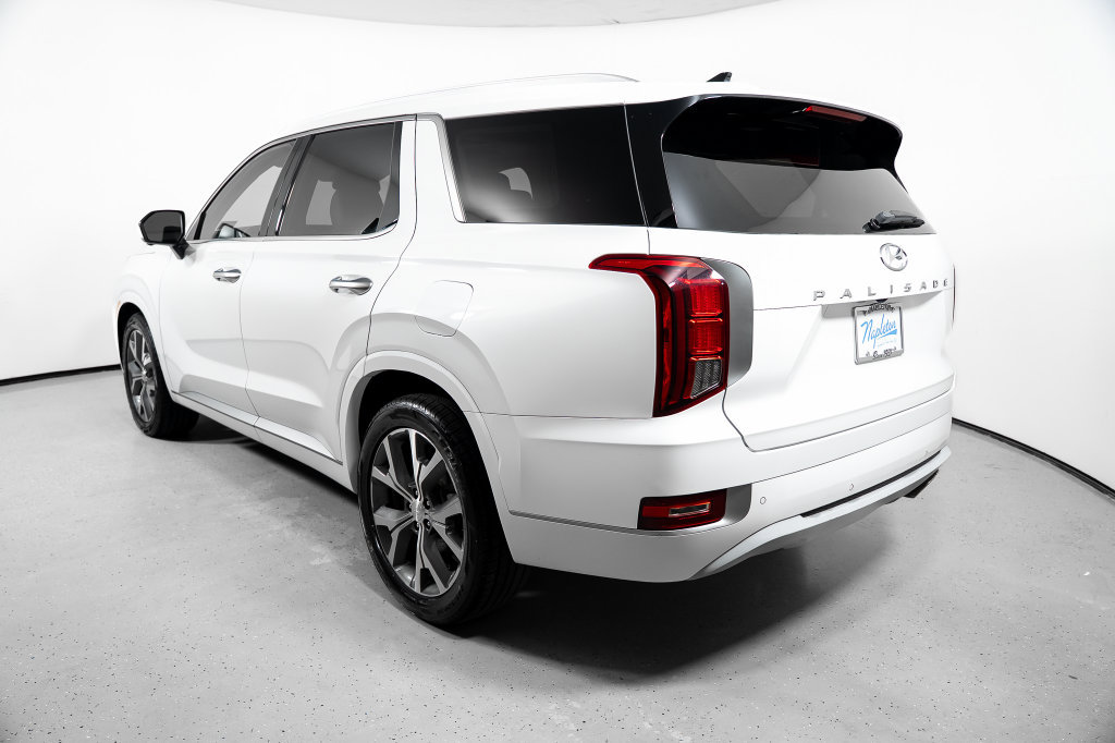 Certified 2022 Hyundai Palisade Limited FWD image 12