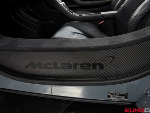 Used 2016 McLaren 675LT Spider RWD image 49