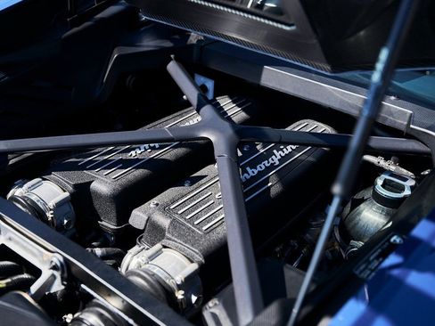 Used 2024 Lamborghini Huracan Tecnica image 27