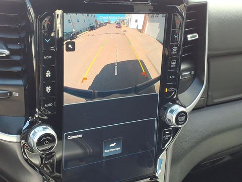 Used 2023 RAM 1500 Big Horn image 13