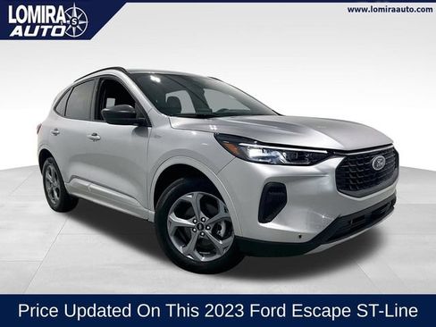 Used 2023 Ford Escape ST-Line AWD/4WD image 1