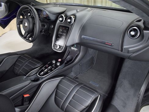 New 2025 McLaren GTS image 17