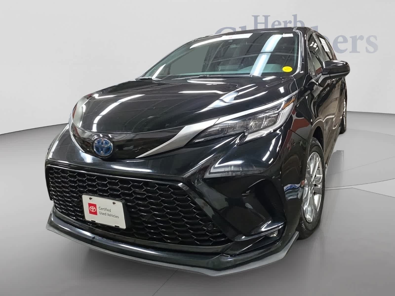 Used 2022 Toyota Sienna XSE w/ XSE Plus Package AWD/4WD image 11