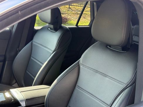 Used 2023 Mercedes-Benz GLC 300 4MATIC image 24